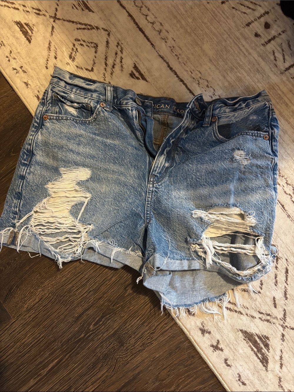 AE JEAN SHORTS